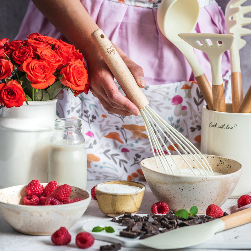 Retro sada Vintage Cuisine kuchyňského náčiní 7 dílů krémová