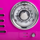 Kuchyňské rádio Vintage Cuisine v retro stylu s kovovou rukojetí, Bluetooth a baterií fuchsie (lesk)